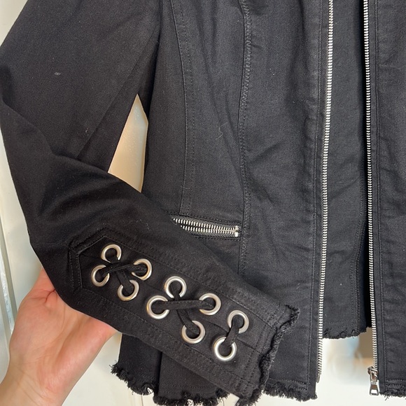 Richly Black-colored stretchy Jacket - Picture 3 of 6